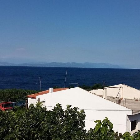 Γεώργιος Παπαϊωάννου Ενοικιαζόμενα Δωμάτια Khrónia Exterior foto